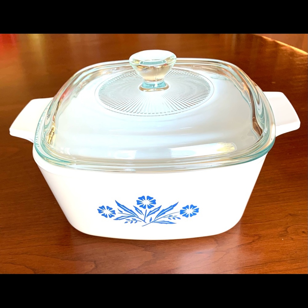 CorningWare Blue CornFlower 2 3/4 Liter 11 cups casserole dish & Pyrex glass lid